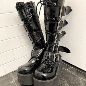 Demonia Trashville-518 Platform Boots